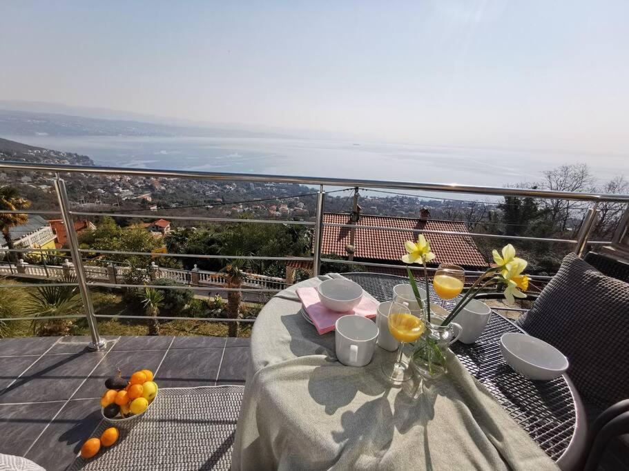 Ferienwohnung Mit 180° Meerblick Dobrec Exterior photo